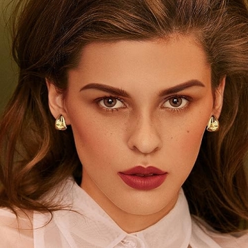 FAMARINE Chunky Gold Huggie Earrings - Stylish & Comfortable