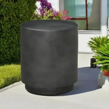 HOMCOM Round Side Table with Adjustable Feet and Finish