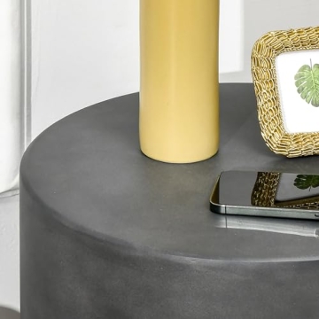 HOMCOM Round Side Table with Adjustable Feet and Finish