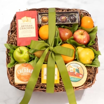 Classic Deluxe Fruit Basket for Any Occasion