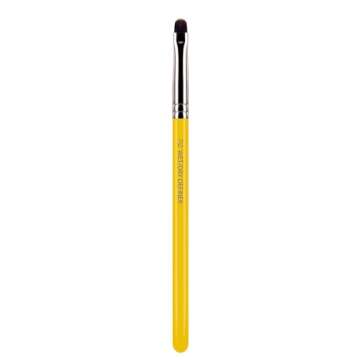 Bdellium Tools Professional Makeup Brush - Studio Series 712 Wet/Dry Definer - With Soft Synthetic Fibers, For Precise Application (Yellow, 1pc)