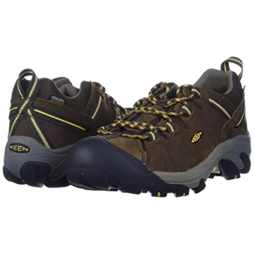 KEEN Men's Targhee 2 Hiking Shoes for Ultimate Comfort