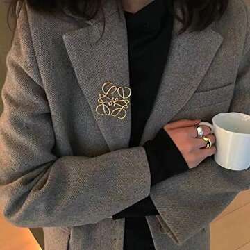 Elegant 18k Gold Plated Geometric Brooch for Women