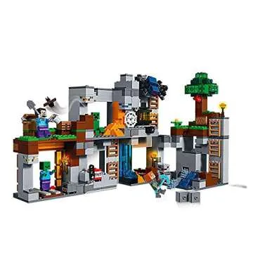 LEGO Minecraft The Bedrock Adventures 21147 - Exciting 644-Piece Building Kit