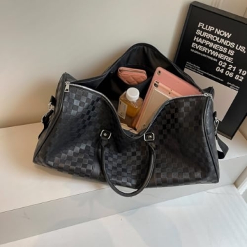 Durable Lightweight Duffel Bag for Weekend Travel