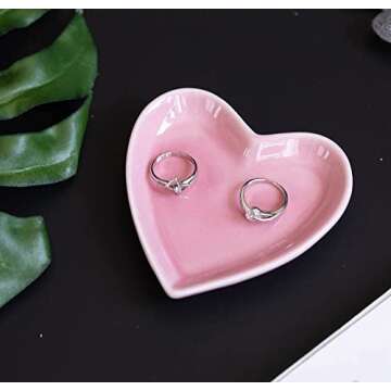 AixyZzz Ceramic Ring Dish Holder for Women Girls Heart Shaped Jewelry Tray, Pink Decorative Trinket Plate for Jewelry Organizer, Mrs Ring Dish for Engagement Wedding Birthday Christmas Gifts