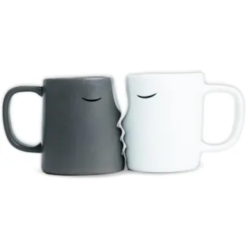 Occasional Kissing Couple Mug Set for Engaging Gifts and Wedding Treasures