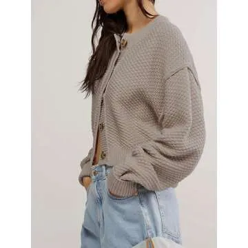 Chic Cropped Cardigans for Women - Long Sleeve Button-Down Fashion