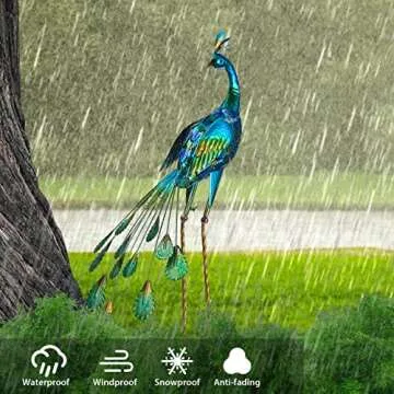 Exquisite Peacock Garden Statue - Vibrant Outdoor Decor