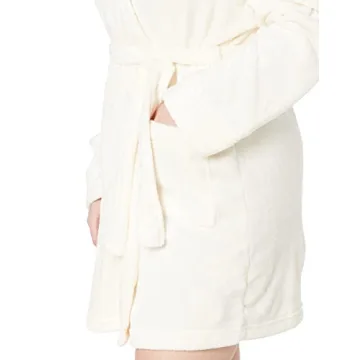 Amazon Essentials Women's Comfortable Plush Robe in Cream