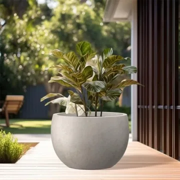 Kante 19.9" Concrete Planter for Indoor Outdoor Use