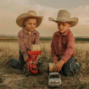 Big Country 1:20 Scale Red Tractor & Implements for Kids