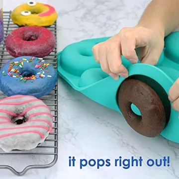 Large Donut Pan – Non-stick Silicone Donut Pan Made Of Heavy Duty, Heat Resistant Material To Bake 9 Full Size Donuts/Bagels/Muffins & Other Delicacies – Professional Grade Doughnut Pan (Turquoise)