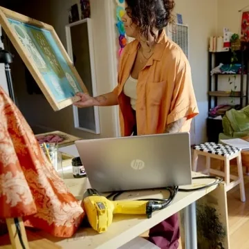 HP EliteBook 840 G3 Business Laptop with Intel Core i5 Processor