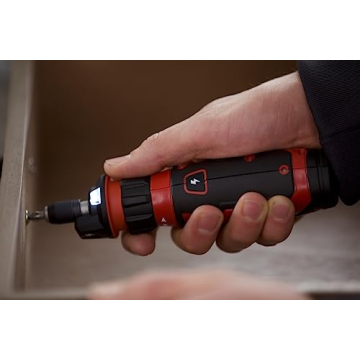 SKIL 4V Cordless Screwdriver with 9 Bits - Red