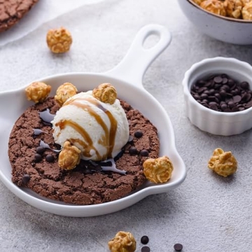 Yupik Organic Dark Chocolate Chips 70% Cacao 2.2 lb