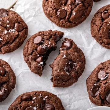 Yupik Organic Dark Chocolate Chips 70% Cacao 2.2 lb