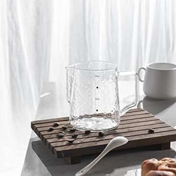 High Borosilicate Glass Milk Frothing Pitcher with Measurement, 20oz/600ml Hammer Heat Resistant Glass Milk Coffee Cappuccino Latte Art Steaming Pitcher Barista Milk Jug Cup, Stovetop & Microwave Safe