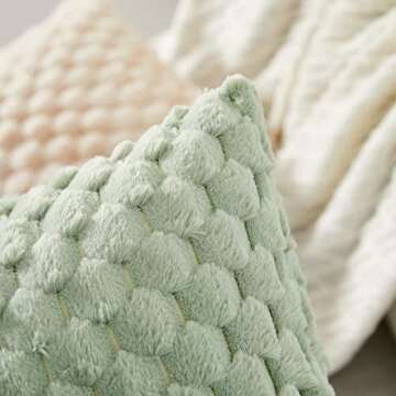 Yaertun Pack of 2 Super Soft Cozy Decorative Throw Pillow Covers Fuzzy Plush Faux Fur Luxury Cushion Cover Pillowcase for Sofa Couch Bed Livingroom 16x16 Inch Sage Green