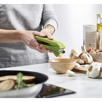 Joseph Joseph CleanForce Garlic Press Mincer with Cleaner Tool