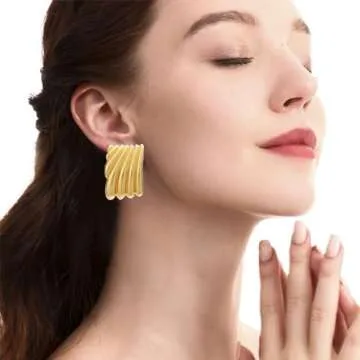 XYAYOU Minimalist Alloy Chunky Striped Rectangle Geometric Square Statement Stud Earrings for Women Jewelry (gold)
