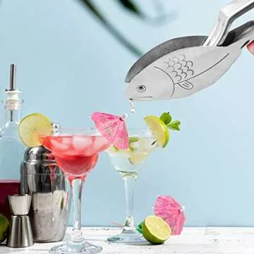 Garhelper Manual Lemon Juicer, Stainless Steel Fish Shape Lemon Squeezer, Manual Lemon Slice Squeezer, Ergonomic Design Citrus Juicer for Orange Lemon Lime Pomegranate