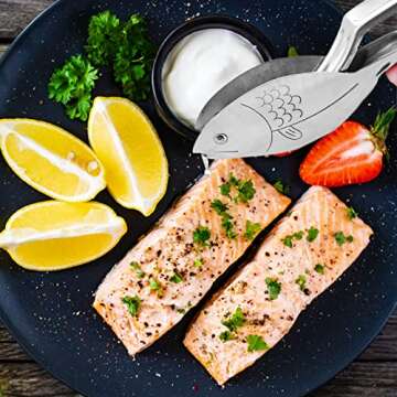 Garhelper Manual Lemon Juicer, Stainless Steel Fish Shape Lemon Squeezer, Manual Lemon Slice Squeezer, Ergonomic Design Citrus Juicer for Orange Lemon Lime Pomegranate