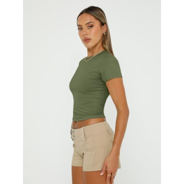 Trendy Queen Women's Basic T-Shirts Scoop Neck Tops