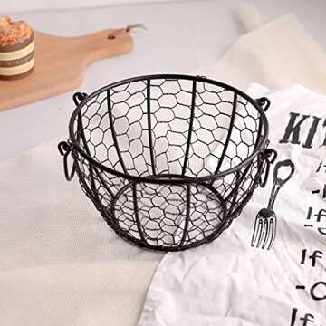 Charming Farmhouse Egg Storage Basket for 24 Eggs