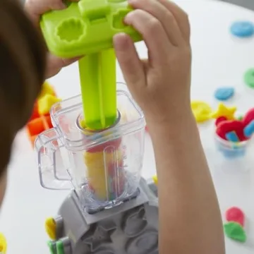 Fun Play-Doh Swirlin' Smoothies Toy Blender for Kids