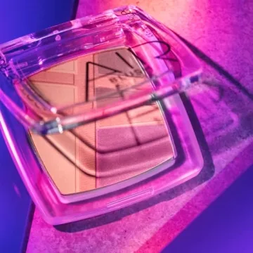 Catrice AirBlush Glow Lightweight Powder Blush - Vegan & Long Lasting