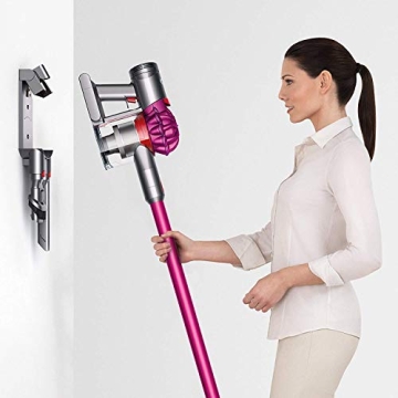 Dyson V7 Cordless Stick Vacuum - Powerful & Versatile