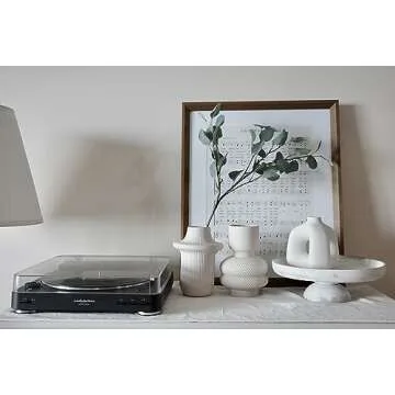 Carrot's Den 6" White Ceramic Vase for Modern Minimalist Home Decor | Table Centerpiece, Bookshelf, Coffee Table, Living Room, Bathroom, Office Desk (White)