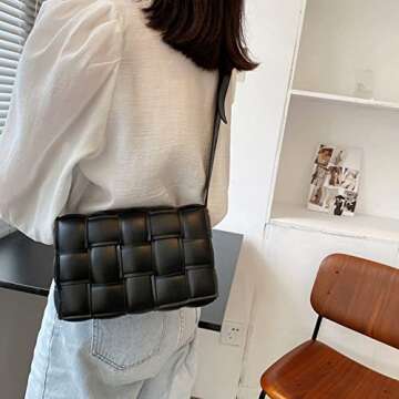 Stylish IPOTECH Woven Crossbody Bag for Women