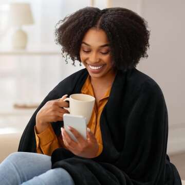 Elegant Utopia Bedding Fleece Blanket for Year-Round Comfort