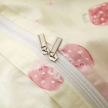 AOJIM Pure Cotton Kids Duvet Cover with Small Strawberries, Soft Bedding Comforter Cover Set 3pcs, 1 Cute Reversible Girls Quilt Cover Twin Size and 2 Pillowcases for Room Deocr, Machine Washable