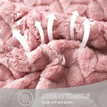 Exclusivo Mezcla Pink Fleece Throw Blanket for Cozy Moments