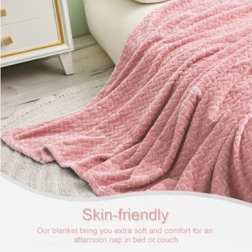 Exclusivo Mezcla Pink Fleece Throw Blanket for Cozy Moments