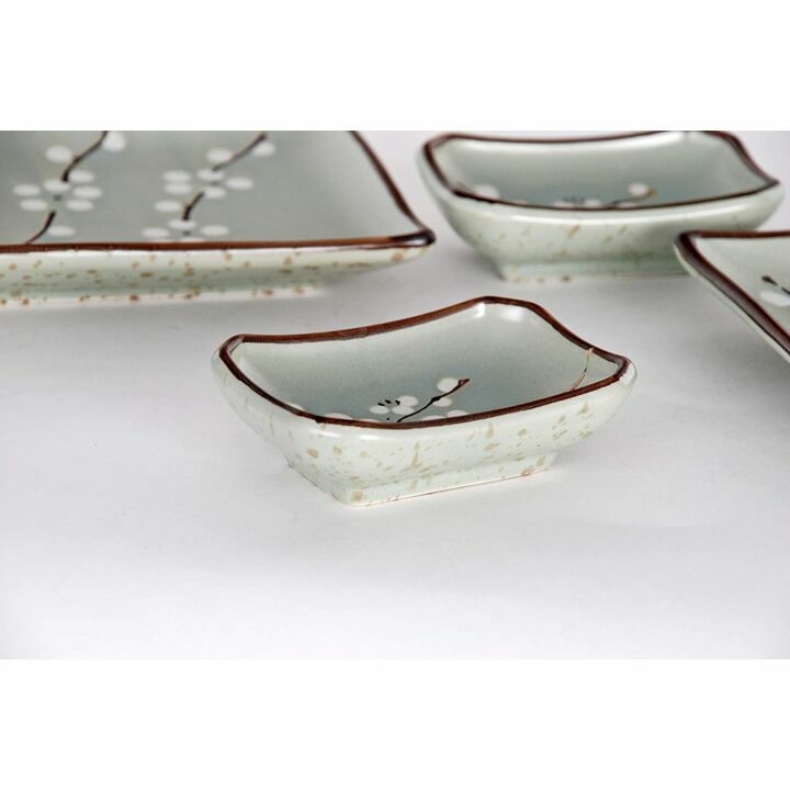 Hinomaru 6 Piece Sushi Dinner Set with Sakura Design