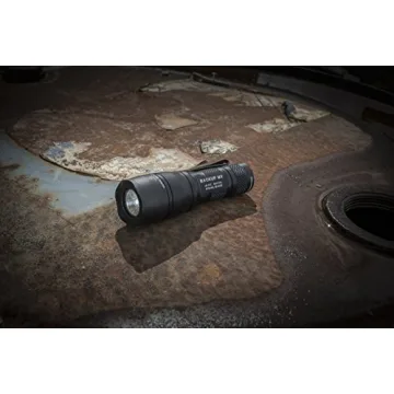 SureFire E1B-MV Compact Dual Output LED Flashlight