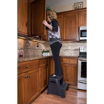 Rubbermaid Heavy-Duty Step Stool for Safety and Stability