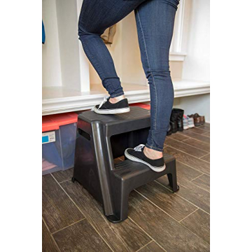 Rubbermaid Heavy-Duty Step Stool for Safety and Stability