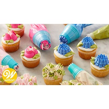 Wilton 4-Piece Easy Blooms Piping Tips for Baker