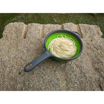 ZOER Kitchen Foldable Pasta Strainers,Collapsible Colanders with Handles,Space-Saver Folding Silicone Strainers Colander,Capacity of 2 quart (Green and Red)
