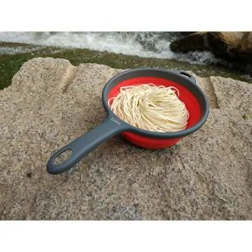 ZOER Kitchen Foldable Pasta Strainers,Collapsible Colanders with Handles,Space-Saver Folding Silicone Strainers Colander,Capacity of 2 quart (Green and Red)