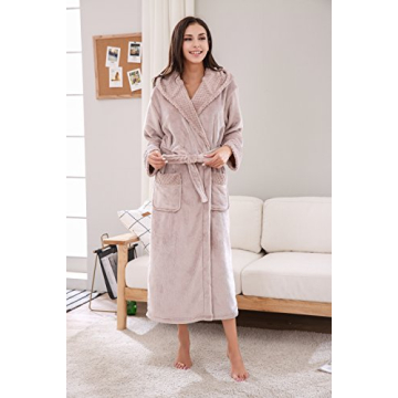 Richie House Soft Plush Women's Bathrobe for Comfort