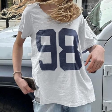 Stylish Oversized Graphic Tee for Trendy Women