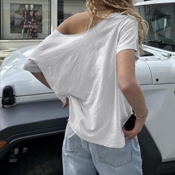 Stylish Oversized Graphic Tee for Trendy Women