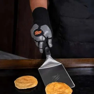 17 Inch Blackstone Griddle with Lid, Nonstick Tabletop Gas Griddle Outdoor with Blackstone Seasoning & Conditioner and Blackstone Gloves Included