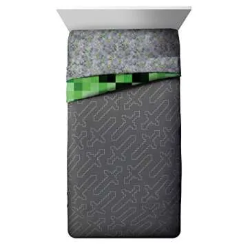 Jay Franco Minecraft Creeper 5 Piece Full Bed Set - Includes Reversible Comforter & Sheet Set - Super Soft Fade Resistant Microfiber - (Official Minecraft Product)